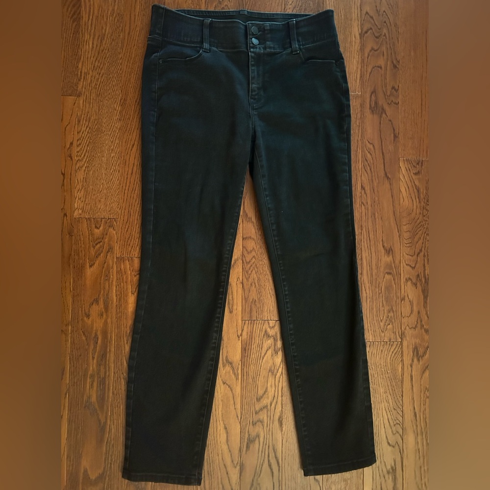 [Nine West] Size 12 Women’s Slim Straight Leg Mid Rise Tummy Control Jeans